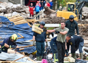 Vazhdojnë kërkimet për të zhdukurit nga vërshimet në Bosnje