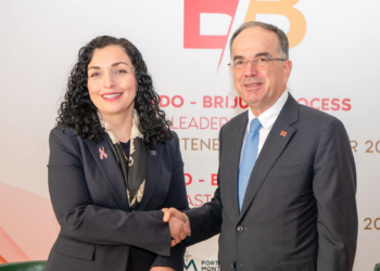 Osmani takohet me Begajn: Koordinuam qëndrimet tona për të ardhmen euroatlantike