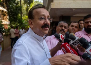 Politikani indian qëllohet për vdekje në Mumbai