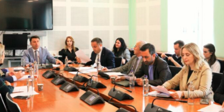 Opozita: S’ka kuptim votimi i planit të punës, pozita të kthehet në Kuvend