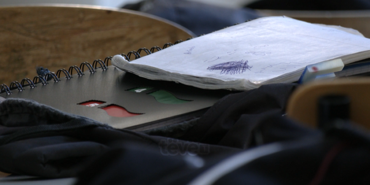 18-vjeçarja me mbulesë e fiton “betejën”, i kthehet mësimit pas më shumë se një muaj