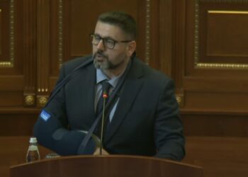 Berisha: Nuk ka lojë me ushtri, kërkojmë zgjidhje urgjente nga qeveria