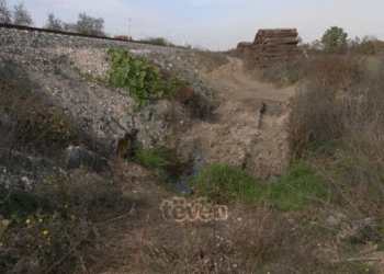 Bujqit ankohen për rrugën e pa kalueshme në Mihaliq të Vushtrrisë – Komuna premton zgjidhje