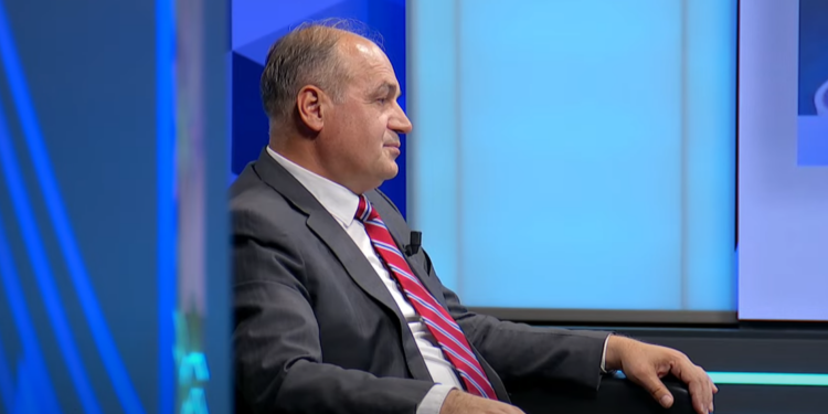 Hoxhaj: Një koalicion PDK-LVV e shoh të pamundur