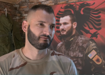 Më në fund shpërblehet puna e Esat Shalës, për 20 vjet mblodhi mijëra materiale të luftës