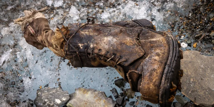 Çizmja e gjetur në Everest mund të mbajë çelësin e një prej mistereve më të mëdha të alpinizmit