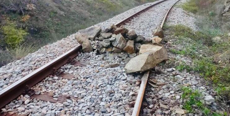 Prokuroria deklarohet për rastin e vendosjes së gurëve në hekurudhë