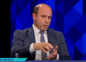 Hyseni: Kurti, ka bërë mirë që s’e ka bërë Asociacionin