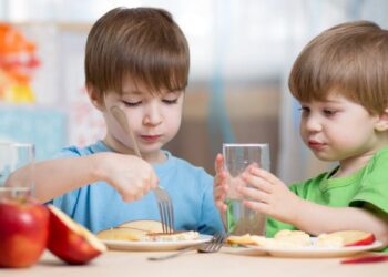 Sa herë në ditë ndihen të uritur fëmijët?