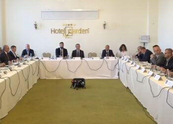 Asociacioni i Komunave paraqiti tri kërkesa në takimin me kryeministrin Kurti