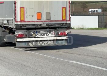 A po hyjnë mallrat nga Serbia në Kosovë, detaje nga pika kufitare në Merdar