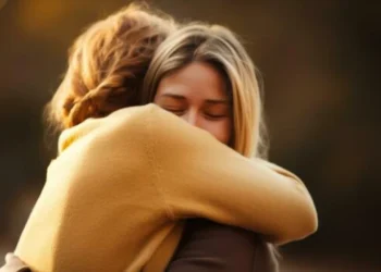 Nuk do ta besoni se çfarë mund të bëjë një përqafim