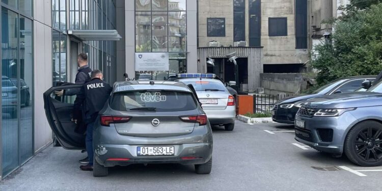 Prokuroria konfirmon aksionin: Dy persona dyshohen për keqpërdorim të detyrës dhe dy vepra tjera penale