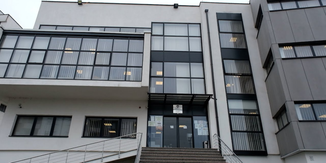 Prokuroria e cilëson shtytje në vetëvrasje rastin e tri nxënësve që u vetëlënduan në duar