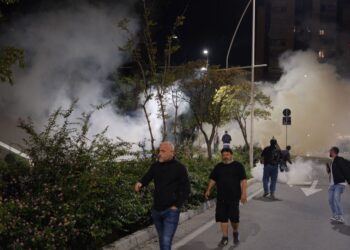 Protesta e opozitës në Tiranë: Arrestohet 1 person, 3 të tjerë procedohen penalisht