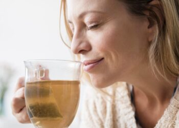 Njerëzit që pijnë çaj çdo ditë kanë një zemër më të shëndetshme