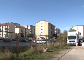 ‘’Mashtrim e eskivim të ligjit për prona publike’’ – Opozita në Skenderaj fajëson komunën