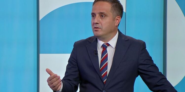 Selmanaj: Ushtarët e FSK-së u detyruan të paguanin nga 40 euro për rregullimin e automjetit transportues