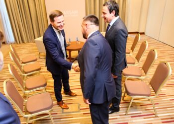 Kurti dhe Maqedonci takohen me ministrin e Mbrojtjes së Estonisë, flasin për bashkëpunim në fushën e mbrojtjes