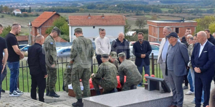 Rivarrosen tri viktima të luftës