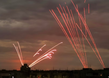 Ukraina rrëzon dhjetëra dronë të Rusisë