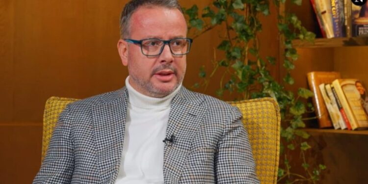 Kajtazi: Në veturën time u zbulua një pajisje e dyshimtë afër rrotës