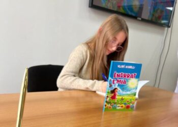 Promovohet libri “Ëndrrat e mia” i autores Vlerë Bekolli
