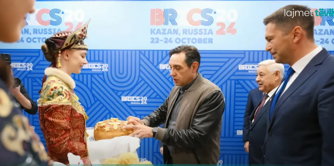 Serbia me sy kah BRICS-i, Vuçiq e dërgon Vulinin atje