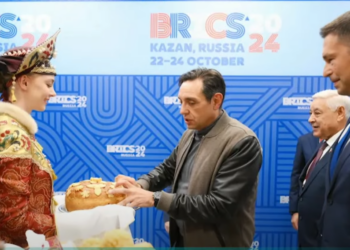 Serbia me sy kah BRICS-i, Vuçiq e dërgon Vulinin atje
