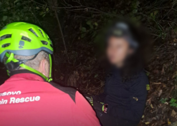 U ngujua në shtegun e Via Ferrata-s në Deçan, shtetasja bullgare shpëtohet pas një operacioni 6 orësh