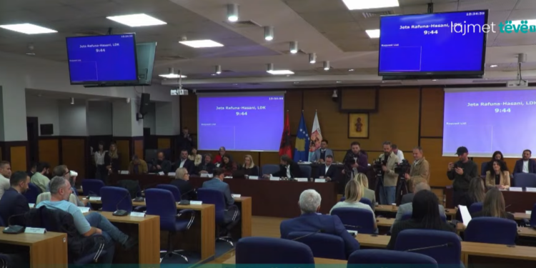 Prishtina dështon dy herë për votim të buxhetit