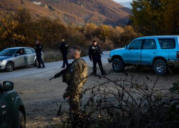 Trupat letoneze të KFOR-it bashkë me Policinë e Kosovës kryejnë patrullime në Zubin Potok