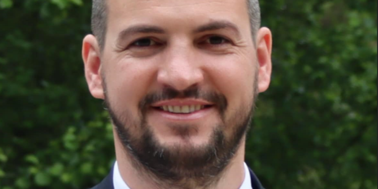 Harris dhe Trump me gjasa të barabarta: Qëlloni presidentin e ardhshëm me hedhjen e monedhës