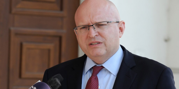 Riker: Mbyllni procesin e dialogut dhe zgjidhni problemet