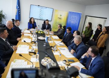 Firmoset marrëveshja me 13 komuna për masat e efiçiencës në ndërtesa sociale