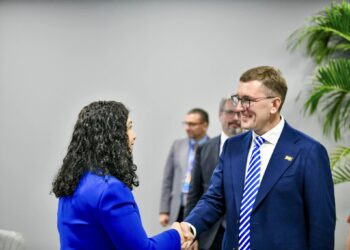 Osmani me kryeministrin e ri të Estonisë bisedojnë për anëtarësimin e Kosovës në KiE