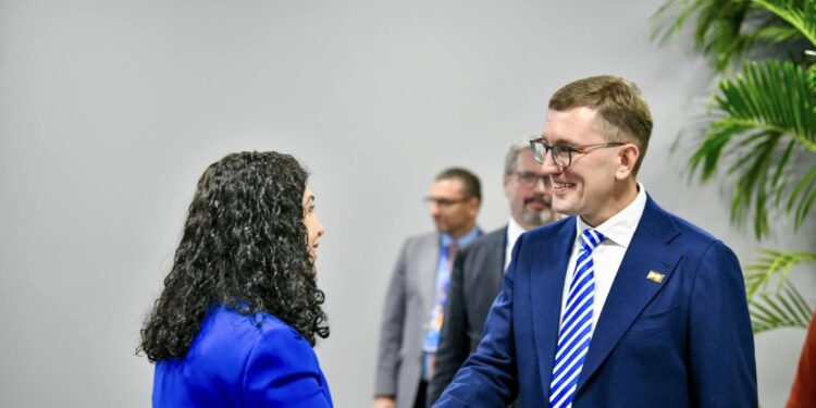 Osmani me kryeministrin e ri të Estonisë bisedojnë për anëtarësimin e Kosovës në KiE