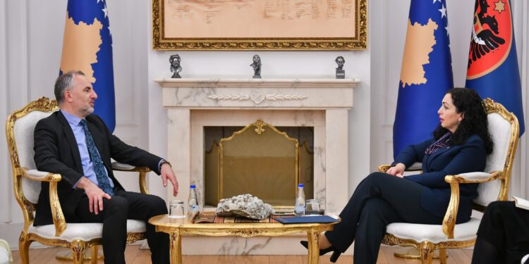 Osmani i premton përkrahje rektorit Hajrullahu për fuqizimin e UP-së