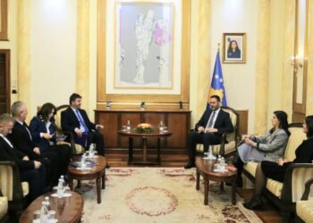 Konjufca pranoi raportin njëvjeçar të punës së Institutit të Krimeve të Luftës