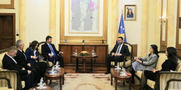 Konjufca pranoi raportin njëvjeçar të punës së Institutit të Krimeve të Luftës