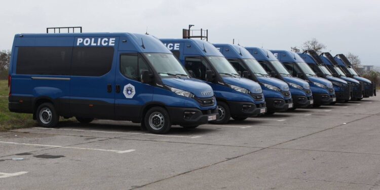 Policia e Kosovës pajiset me automjete të reja për nevoja operative