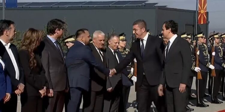 Nis ceremonia zyrtare e pritjes së kryeministrit të Maqedonisë së Veriut
