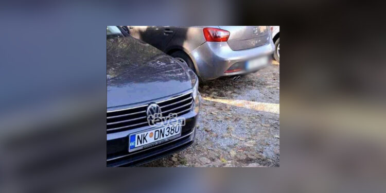 Paraburgim ndaj tre personave, hynën në Kosovë me veturën me mbishkrimin “Kosova është Serbi”