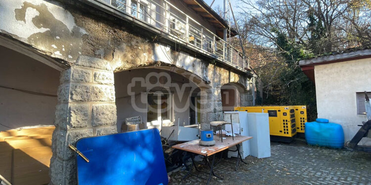 Kryetari i Zveçanit e quan kërcënim serioz sulmin në stacionin e policisë