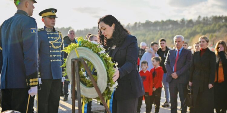 Osmani: Adem Jashari flakadan i përjetshëm i lirisë sonë