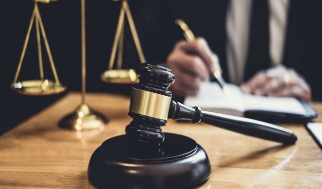 Ministria e Drejtësisë: Janë ulur tarifat e përmbaruesve dhe noterëve