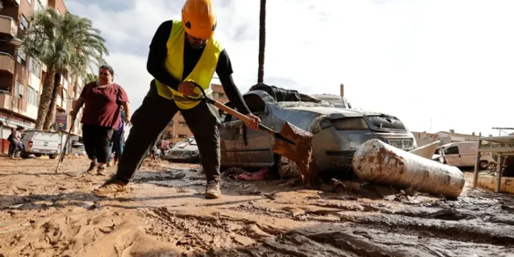 Numri i të vdekurve nga përmbytjet në Spanjë rritet në 158