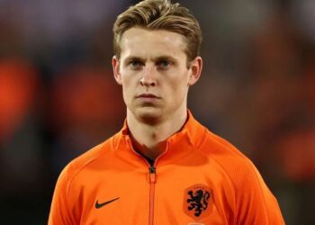 De Jongu kthehet te Holanda, mungojnë Depay e Ake