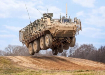 Automjetet e fuqishme amerikane Strykers drejt Ukrainës