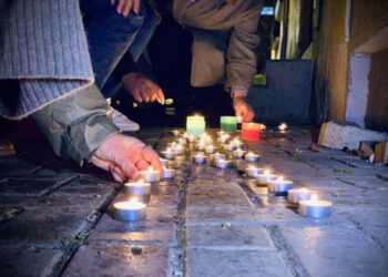 ​Ndizen qirinj në nderim të Astrit Deharit